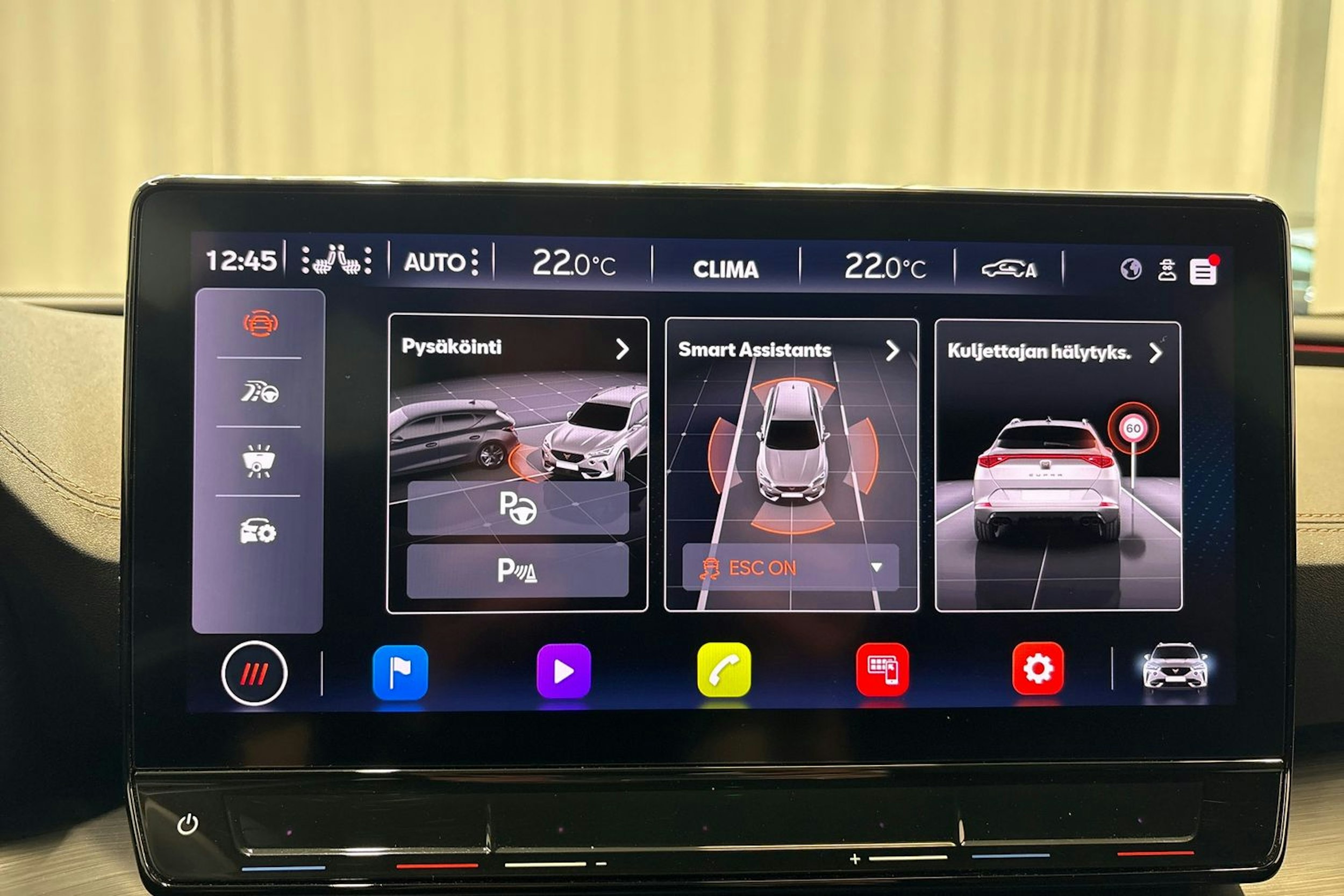 harmaa CUPRA Formentor 2021 kuva 22.