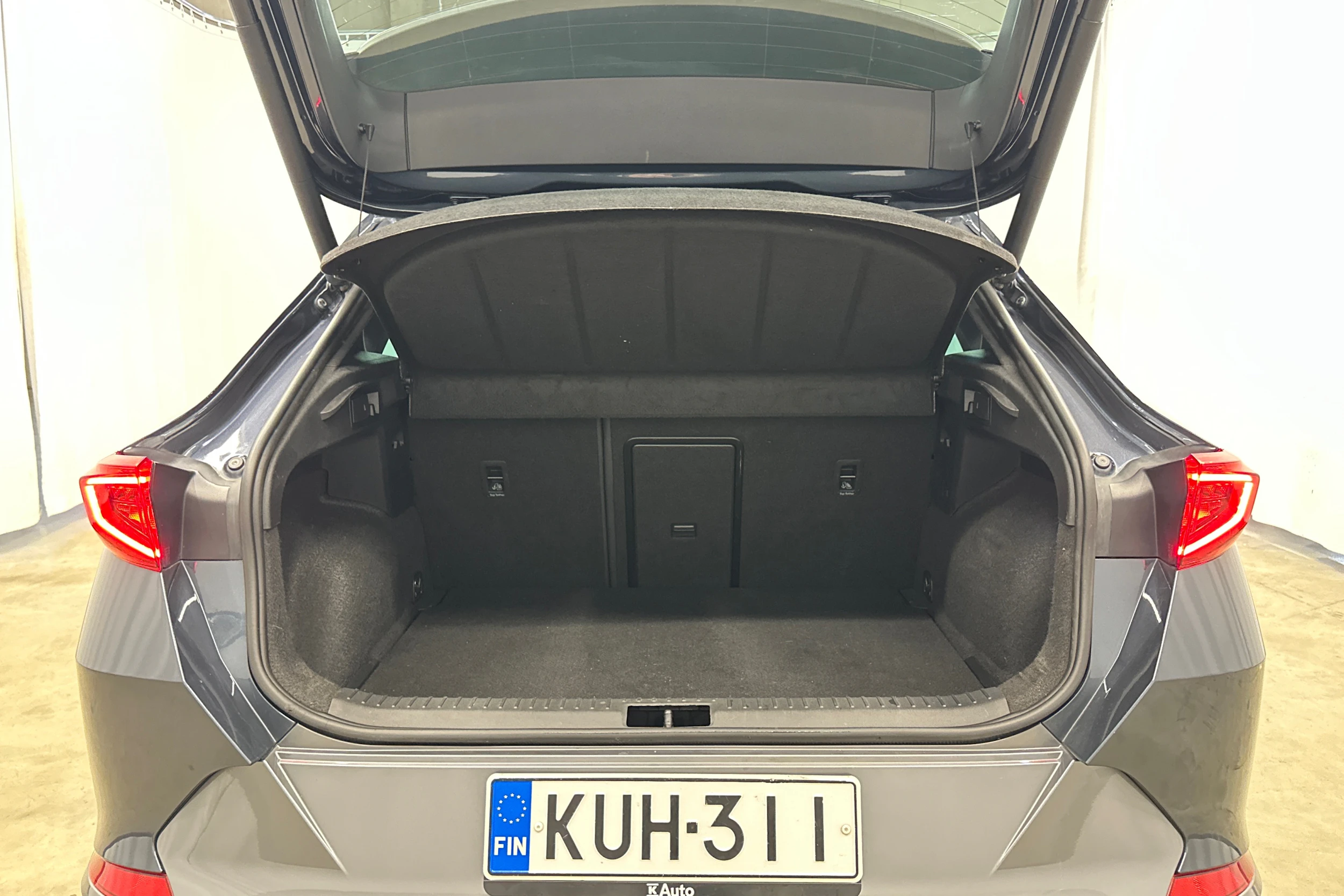 harmaa CUPRA Formentor 2021 kuva 29.