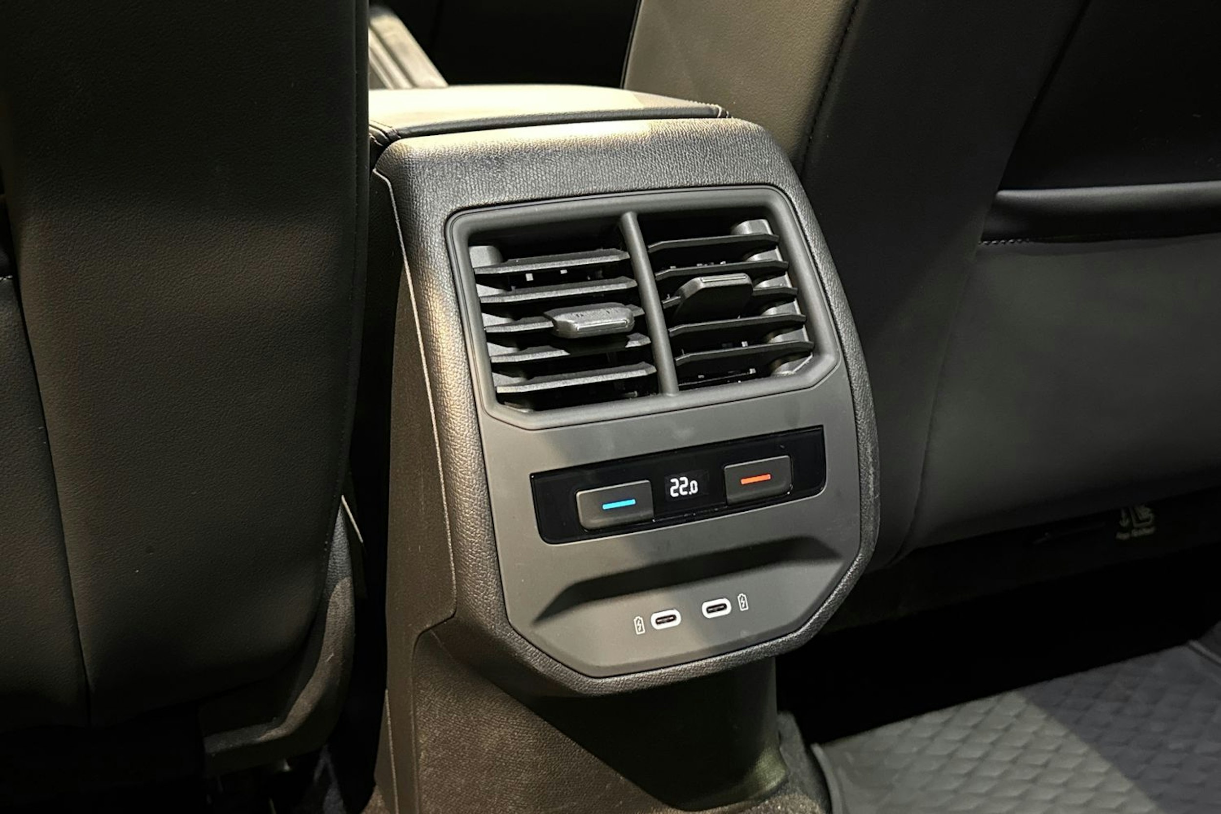 vihreä CUPRA Formentor 2021 kuva 19.