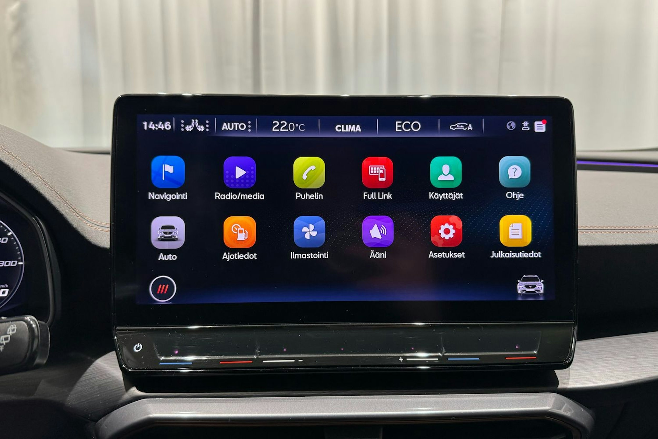 vihreä CUPRA Formentor 2021 kuva 22.