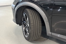 musta CUPRA Formentor 2021 kuva 10.