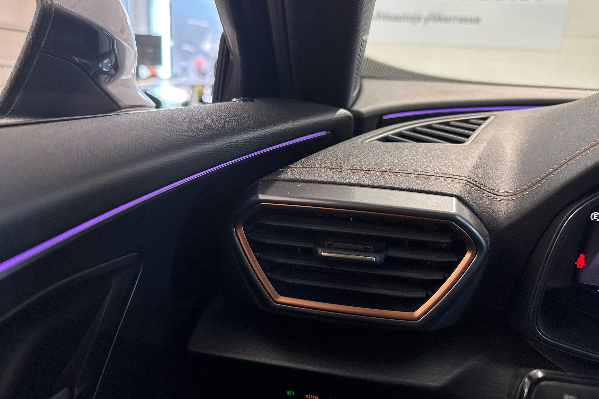 musta CUPRA Formentor 2021 kuva 20.