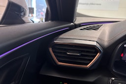 musta CUPRA Formentor 2021 kuva 20.