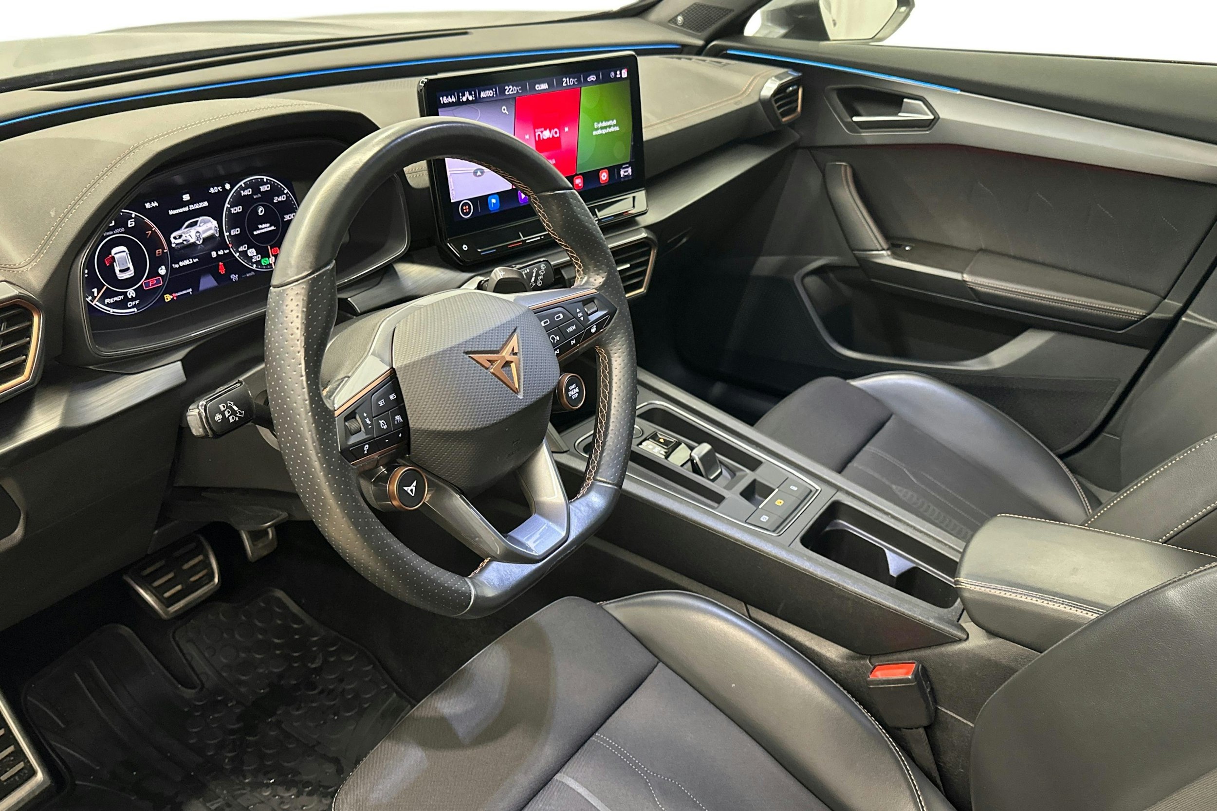 harmaa metalliväri CUPRA Formentor 2021 kuva 7.