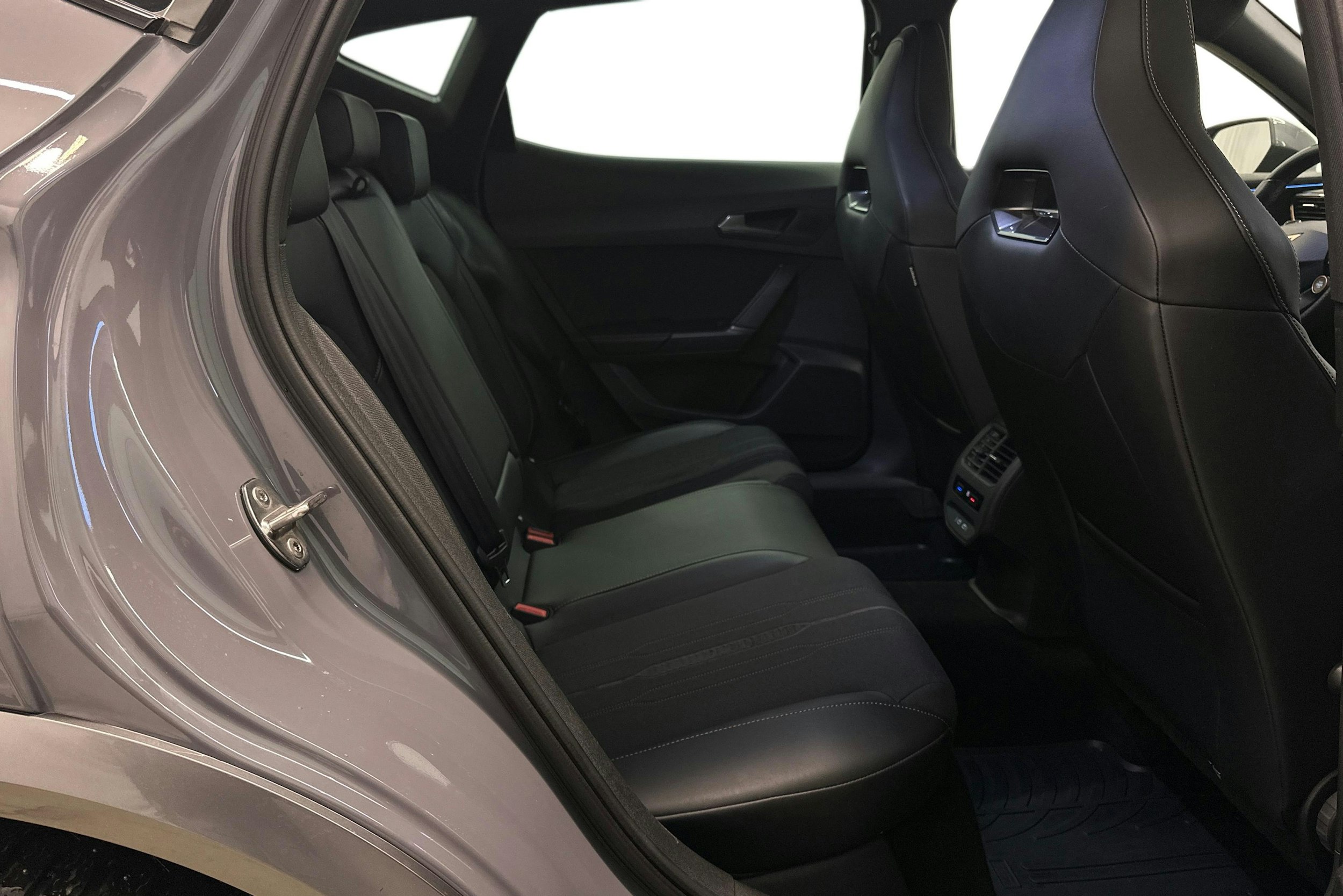 harmaa metalliväri CUPRA Formentor 2021 kuva 11.