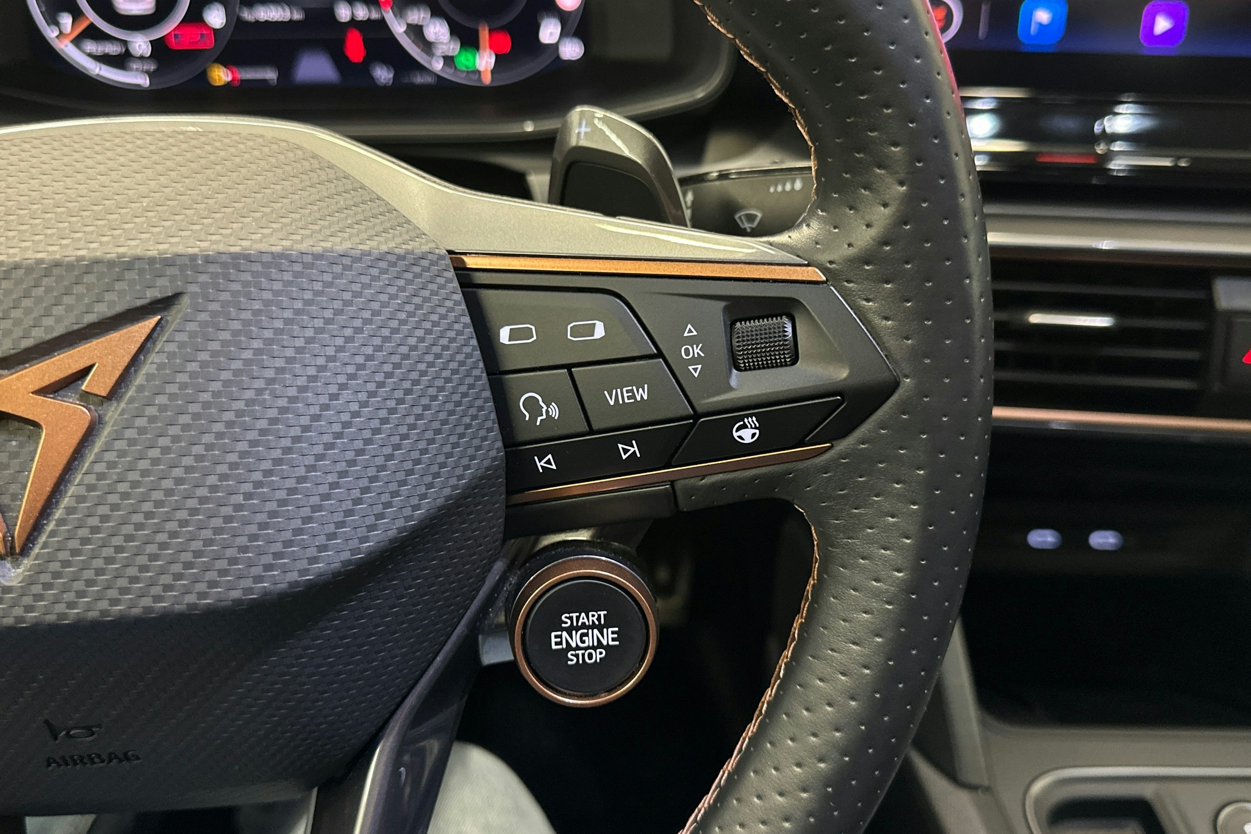 harmaa metalliväri CUPRA Formentor 2021 kuva 18.