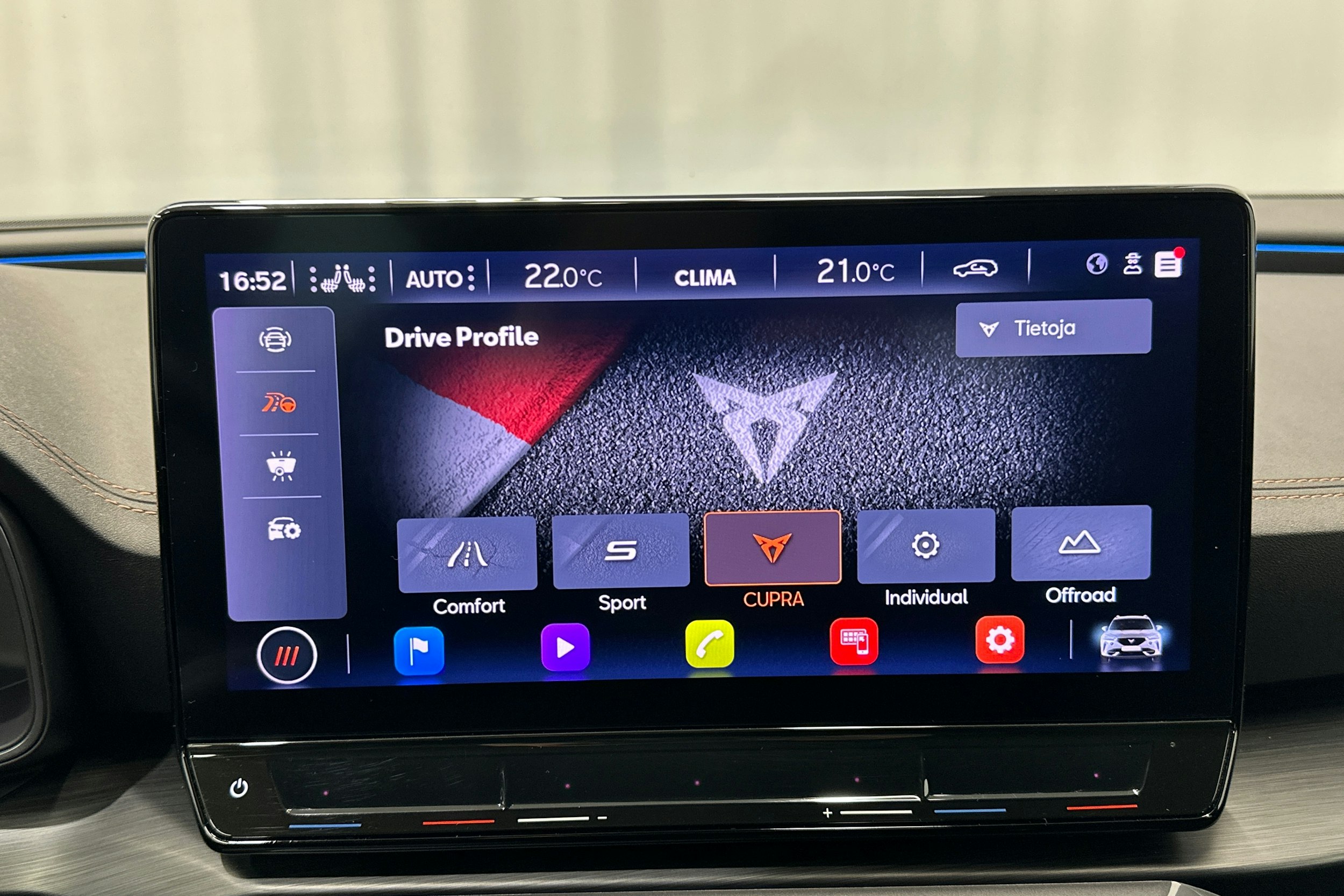 harmaa metalliväri CUPRA Formentor 2021 kuva 21.