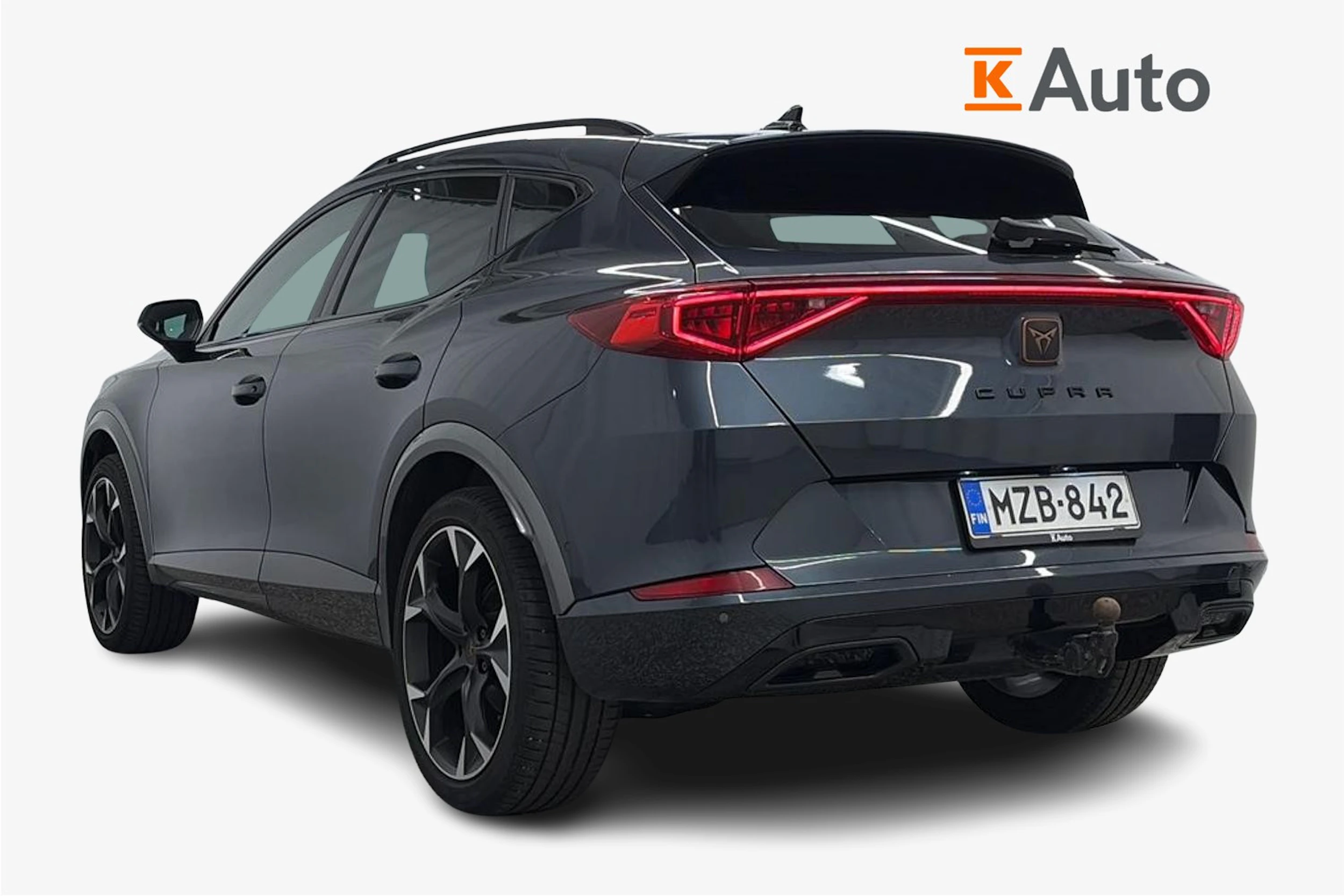 Harmaa CUPRA Formentor 2021 kuva 2.