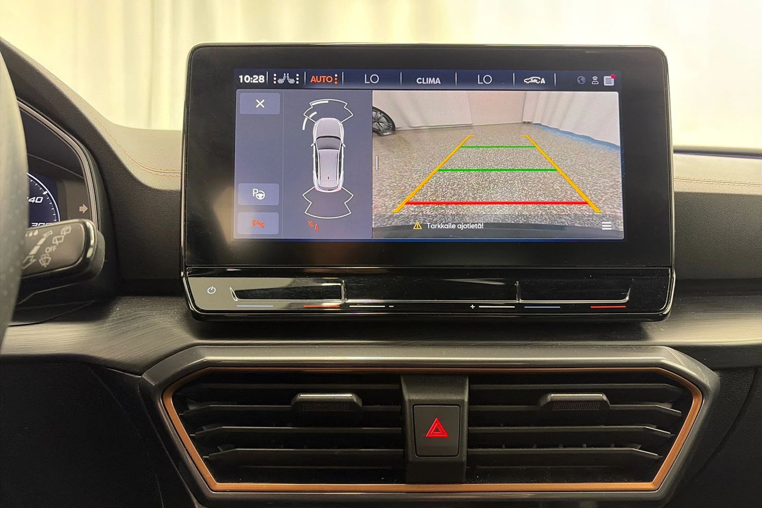 Harmaa CUPRA Formentor 2021 kuva 19.