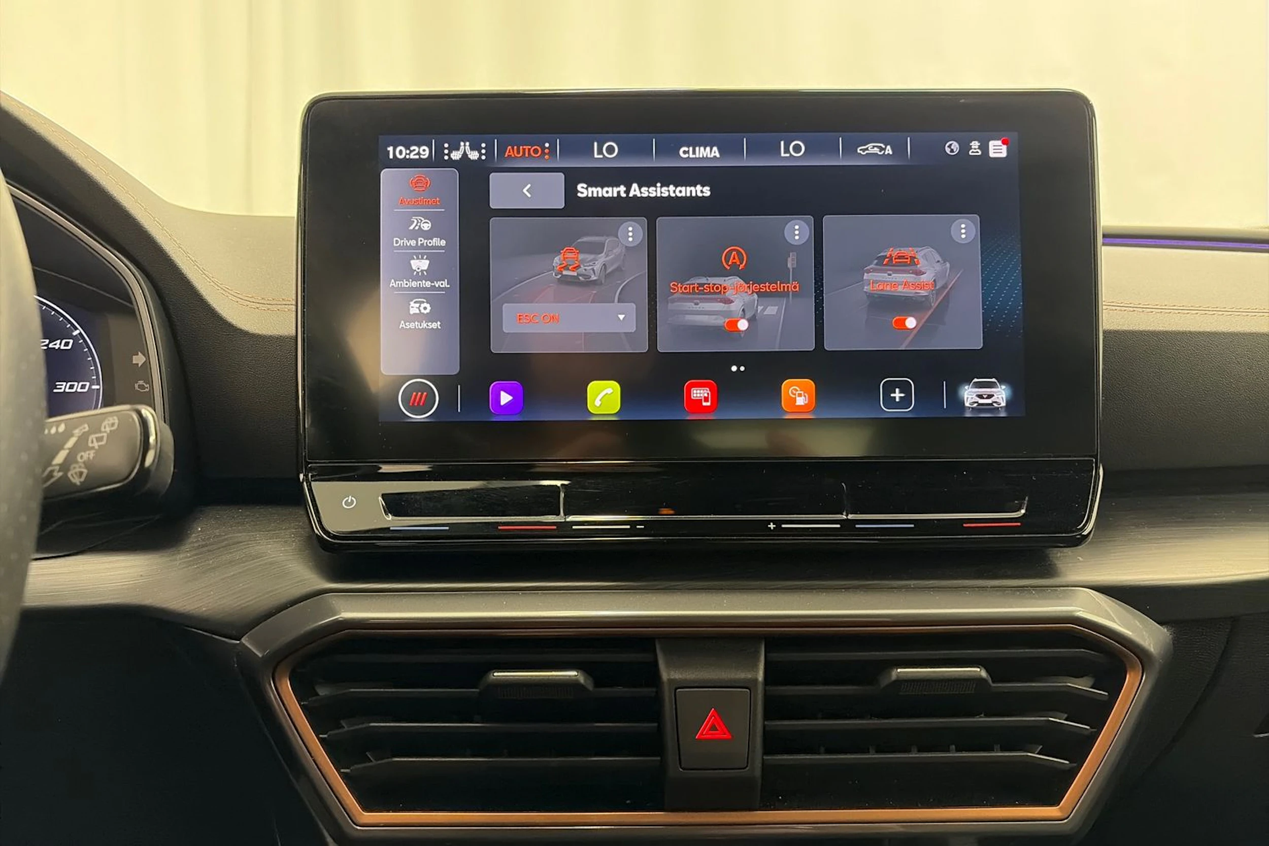 Harmaa CUPRA Formentor 2021 kuva 23.