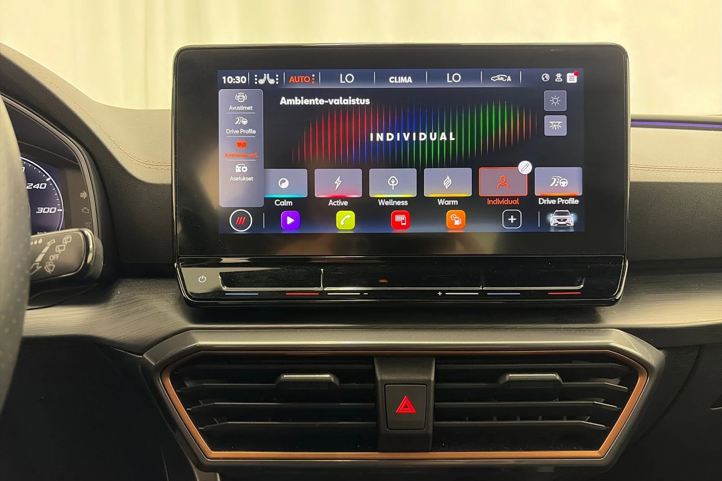 Harmaa CUPRA Formentor 2021 kuva 27.