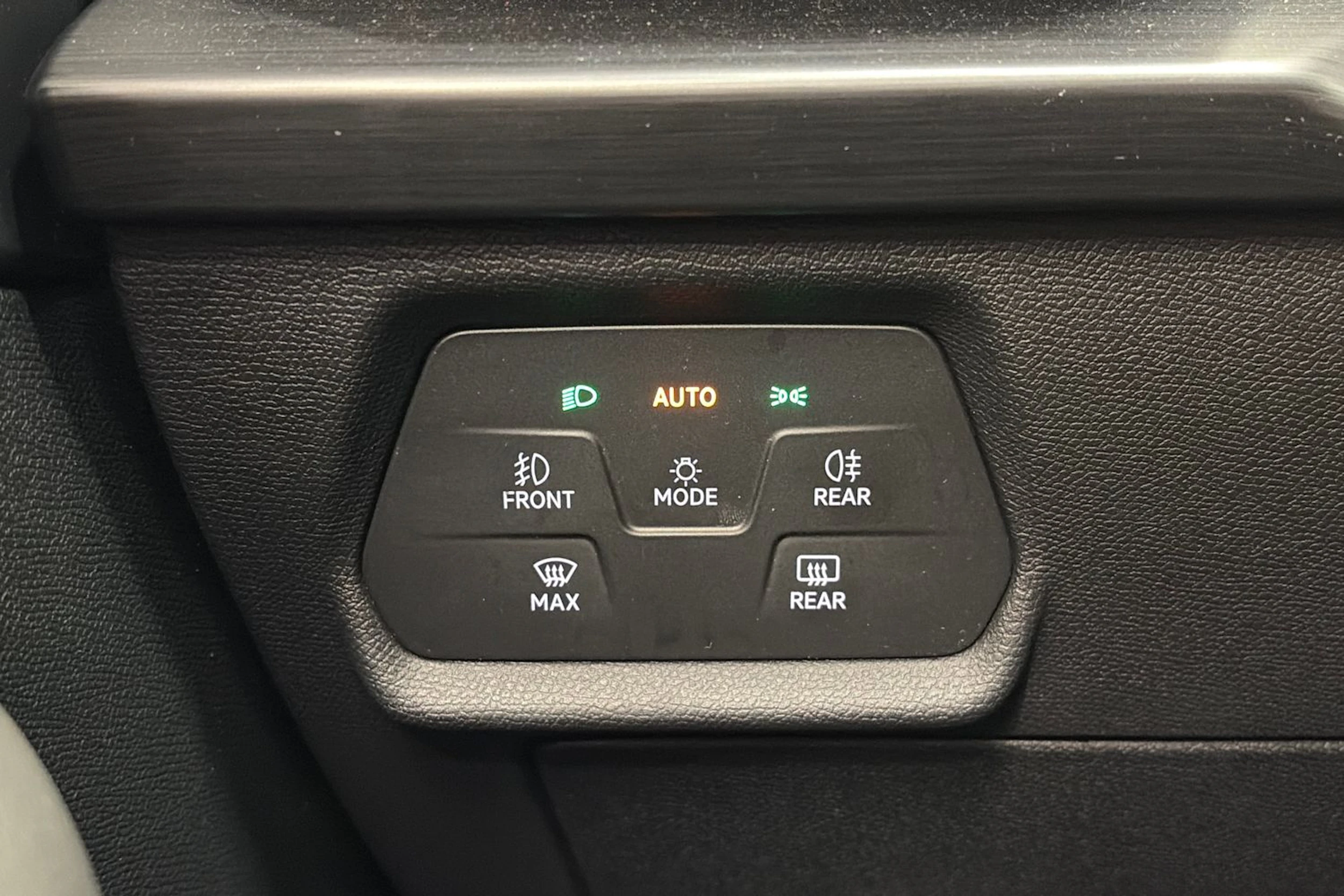 Harmaa CUPRA Formentor 2021 kuva 29.