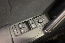 Harmaa CUPRA Formentor 2021 kuva 30.