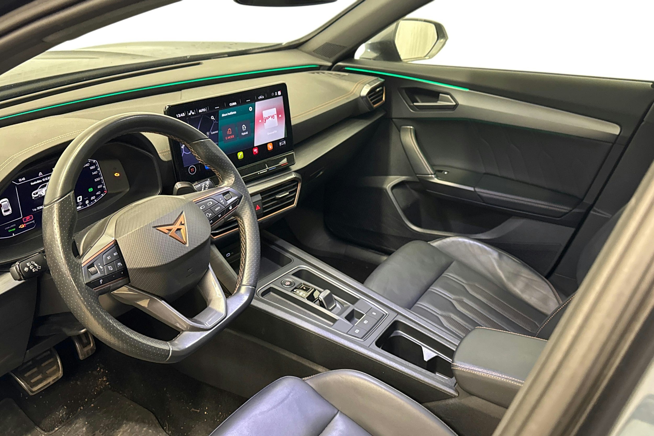 harmaa CUPRA Formentor 2022 kuva 3.