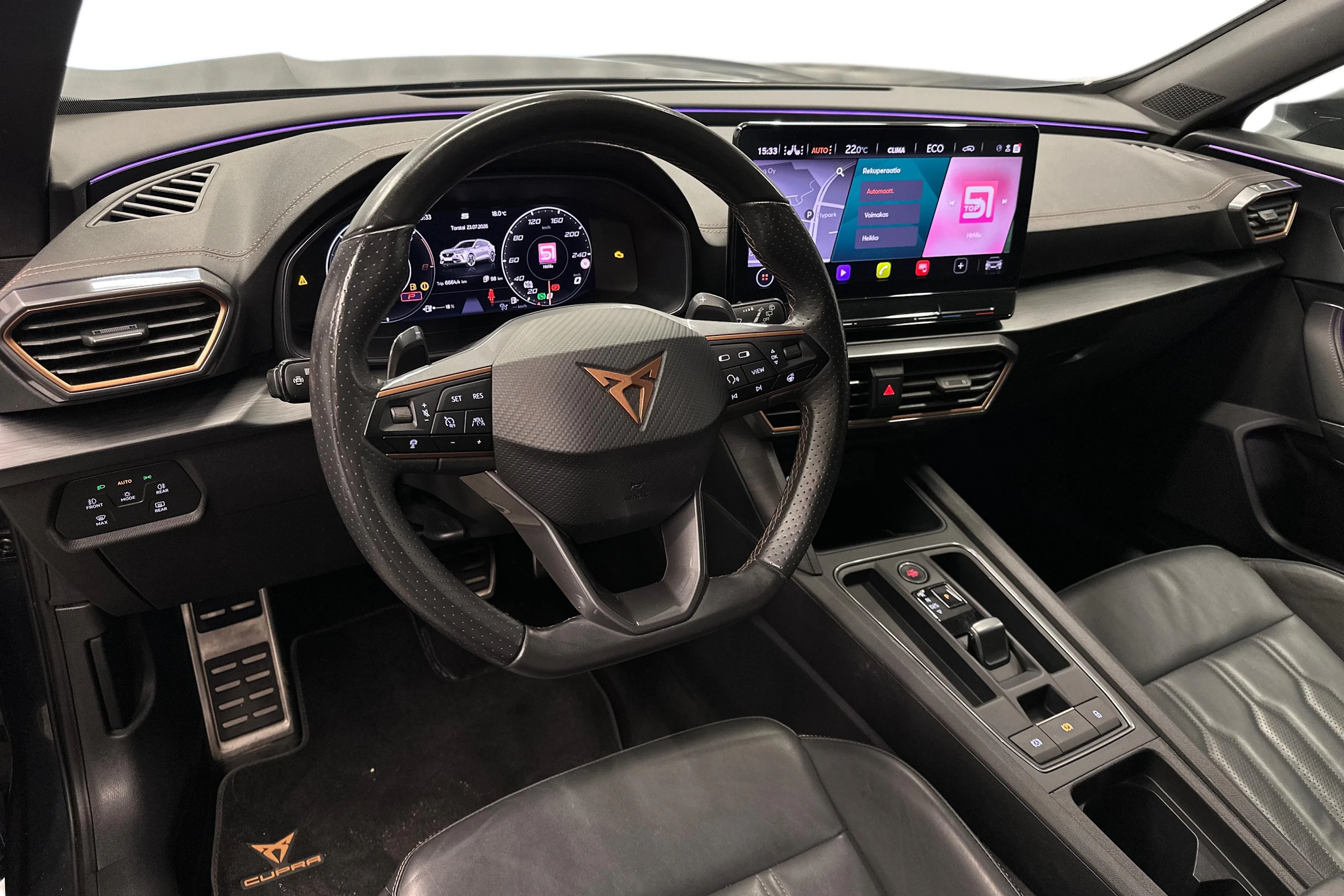 harmaa CUPRA Formentor 2021 kuva 6.