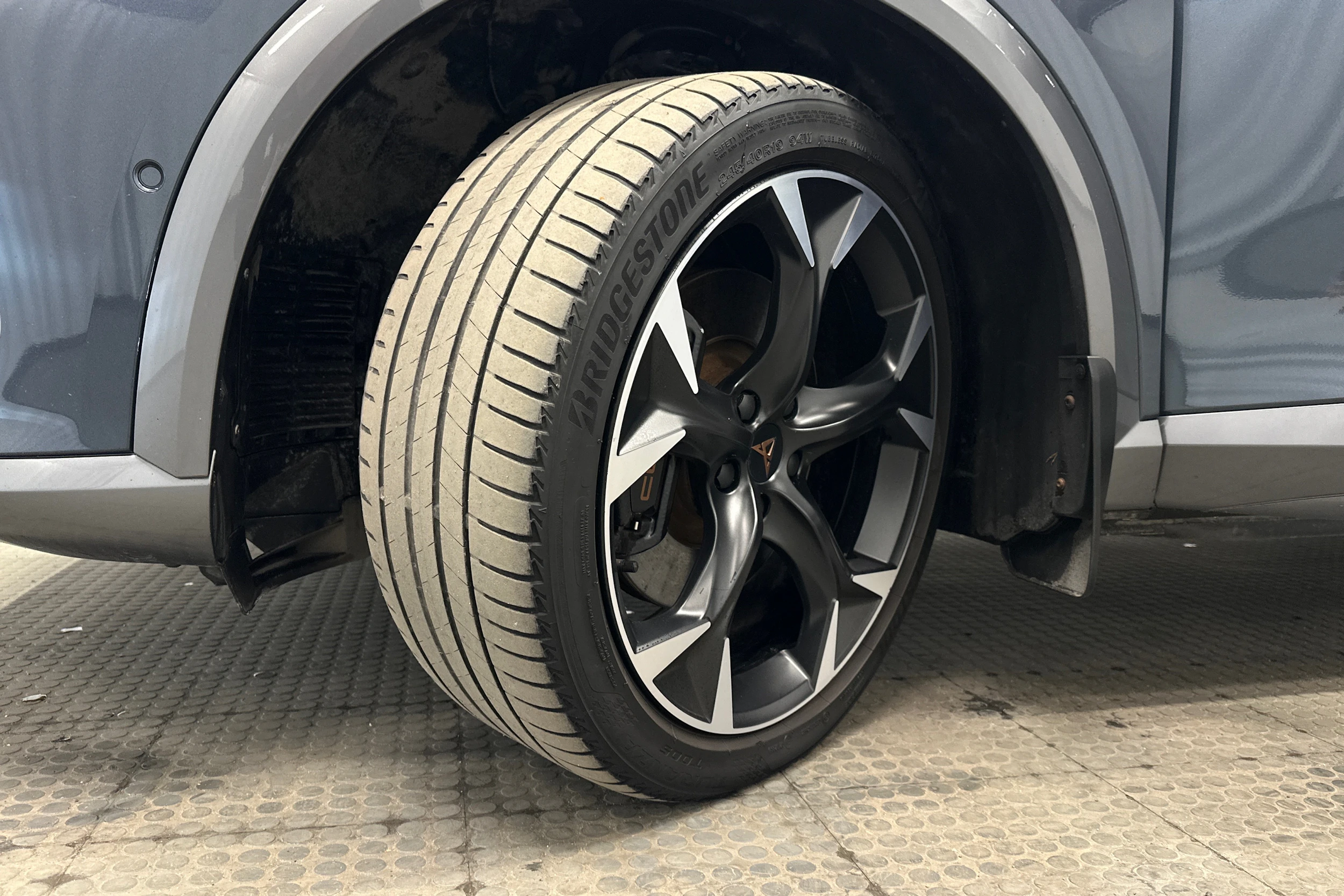 harmaa CUPRA Formentor 2021 kuva 10.