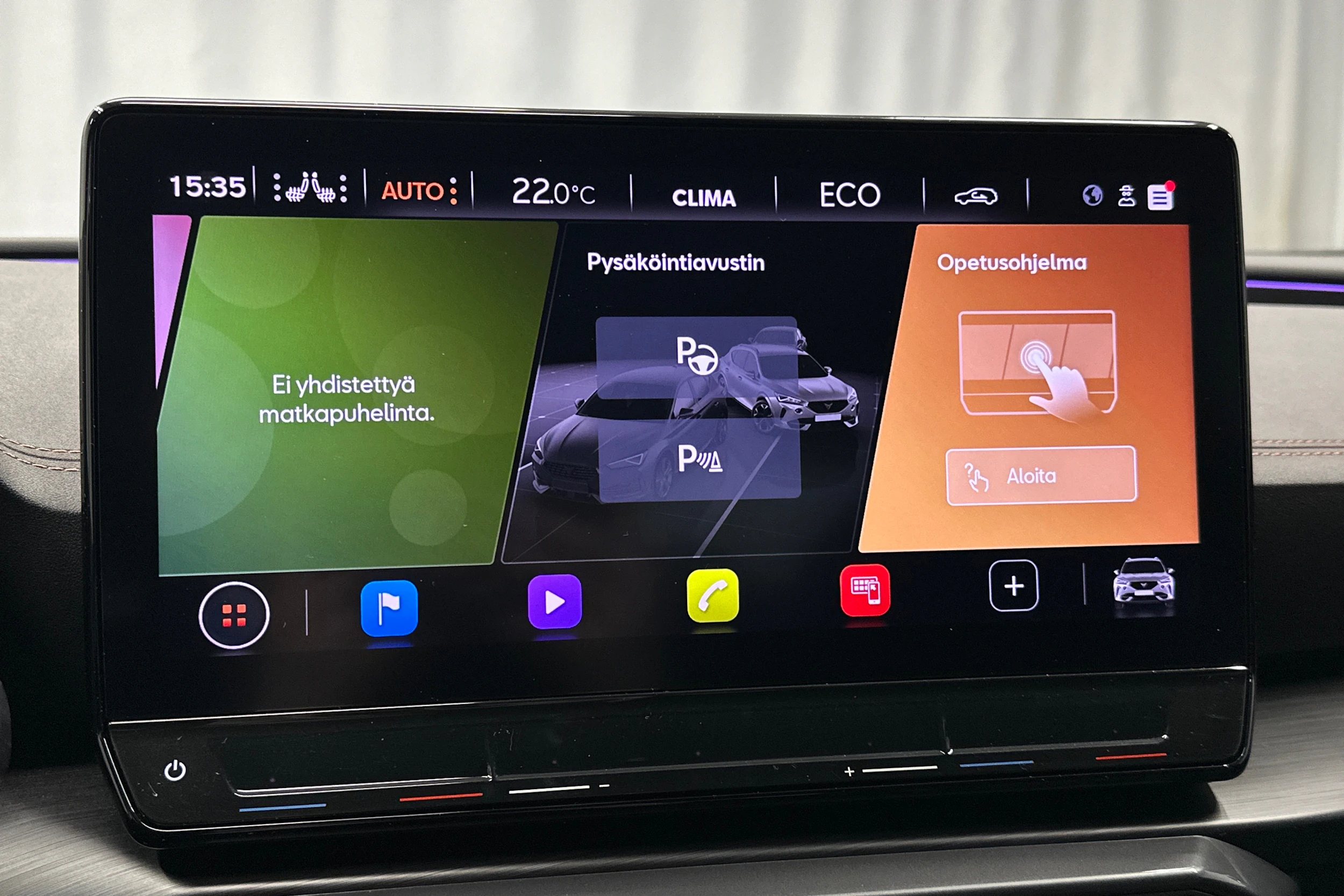 harmaa CUPRA Formentor 2021 kuva 17.