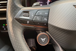harmaa CUPRA Formentor 2021 kuva 13.
