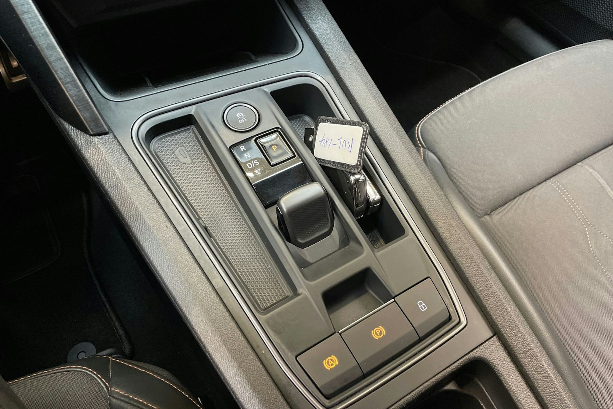 harmaa CUPRA Formentor 2021 kuva 21.