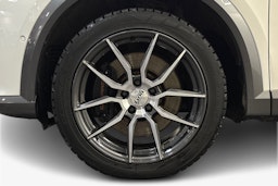 Valkoinen CUPRA Formentor 2021 kuva 11.