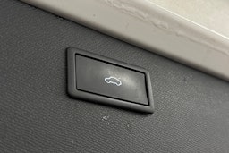 Valkoinen CUPRA Formentor 2021 kuva 15.