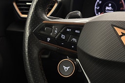 Valkoinen CUPRA Formentor 2021 kuva 19.