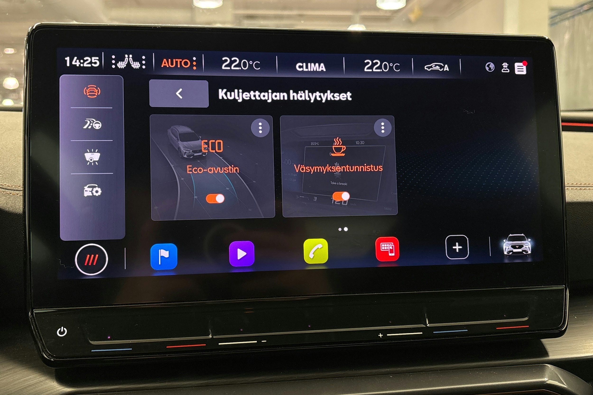 Valkoinen CUPRA Formentor 2021 kuva 29.