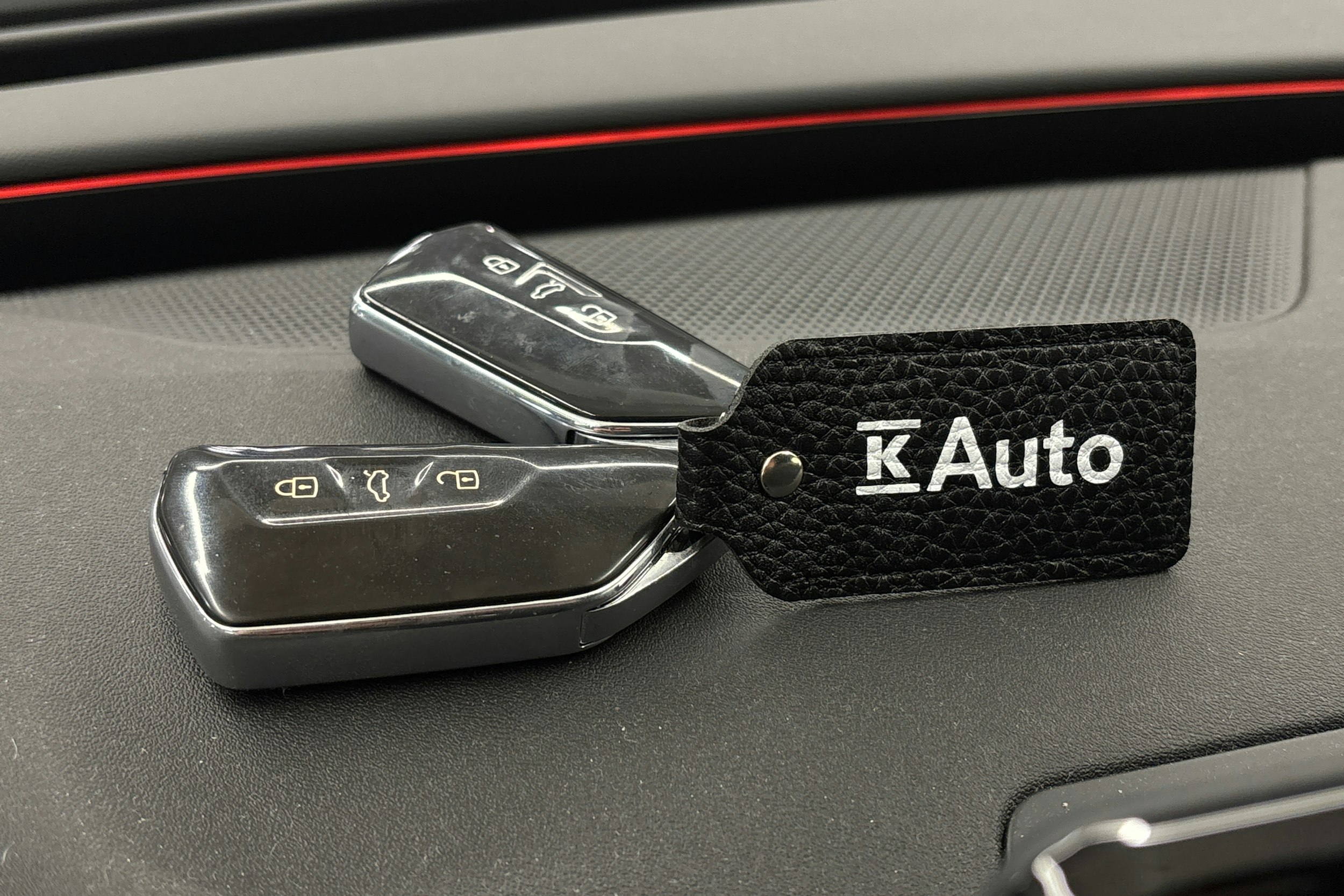 Valkoinen CUPRA Formentor 2021 kuva 33.