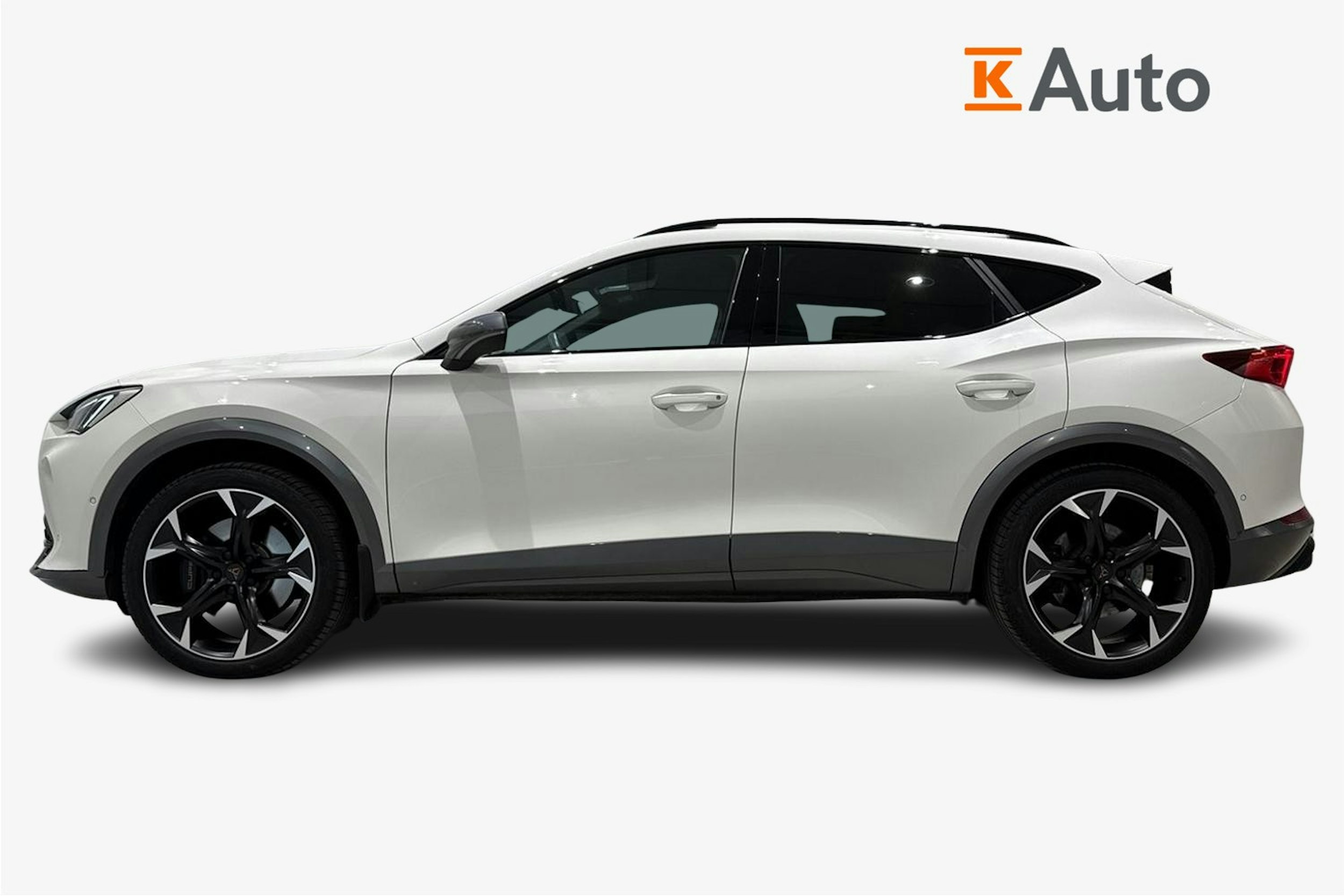valkoinen CUPRA Formentor 2021 kuva 6.