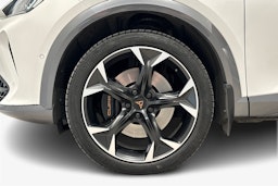 valkoinen CUPRA Formentor 2021 kuva 11.