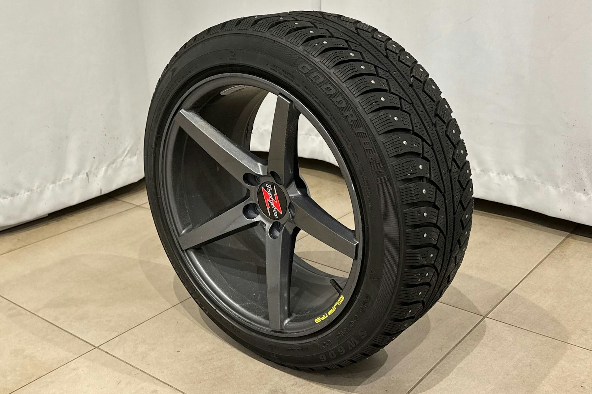 valkoinen CUPRA Formentor 2021 kuva 13.