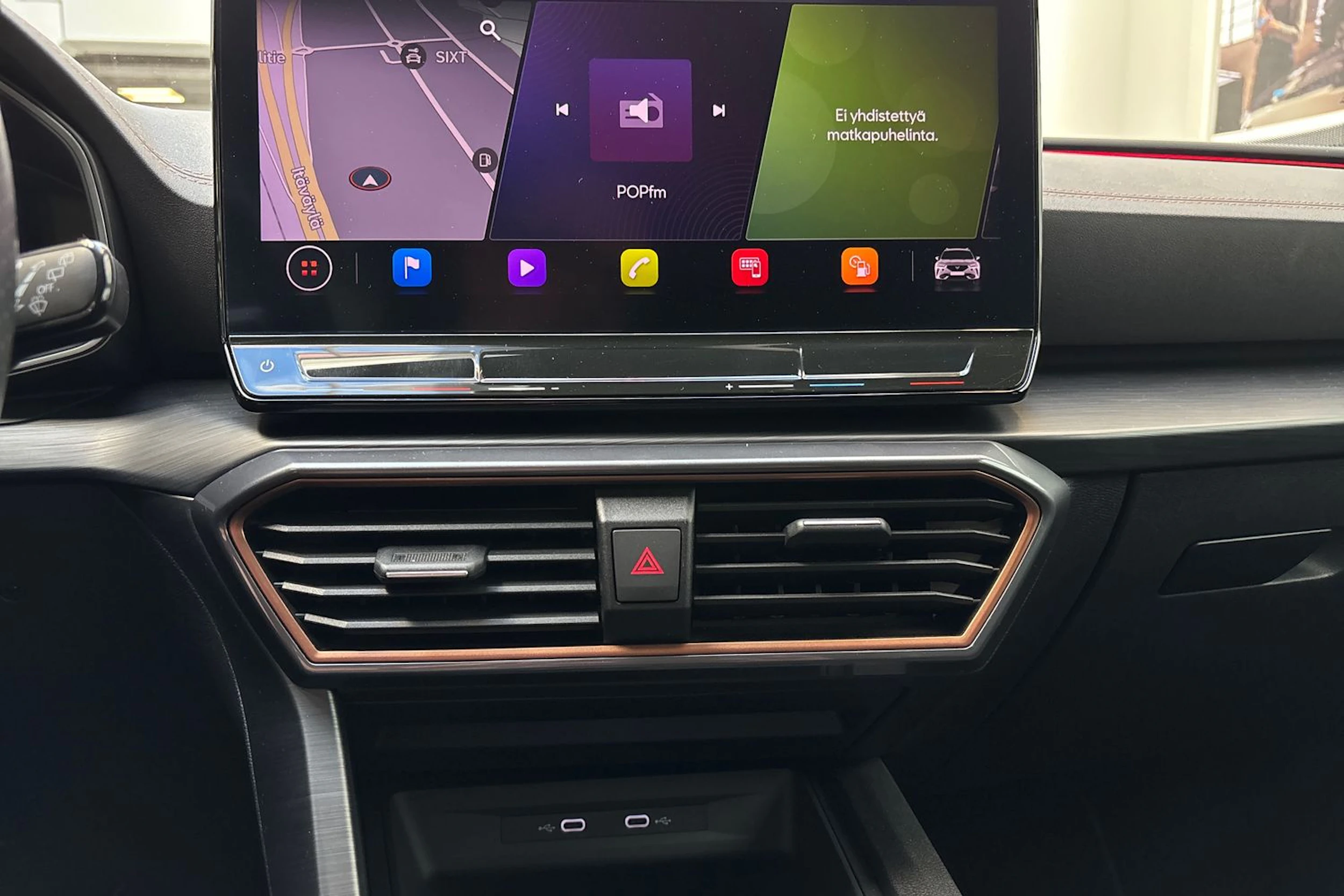 valkoinen CUPRA Formentor 2021 kuva 26.