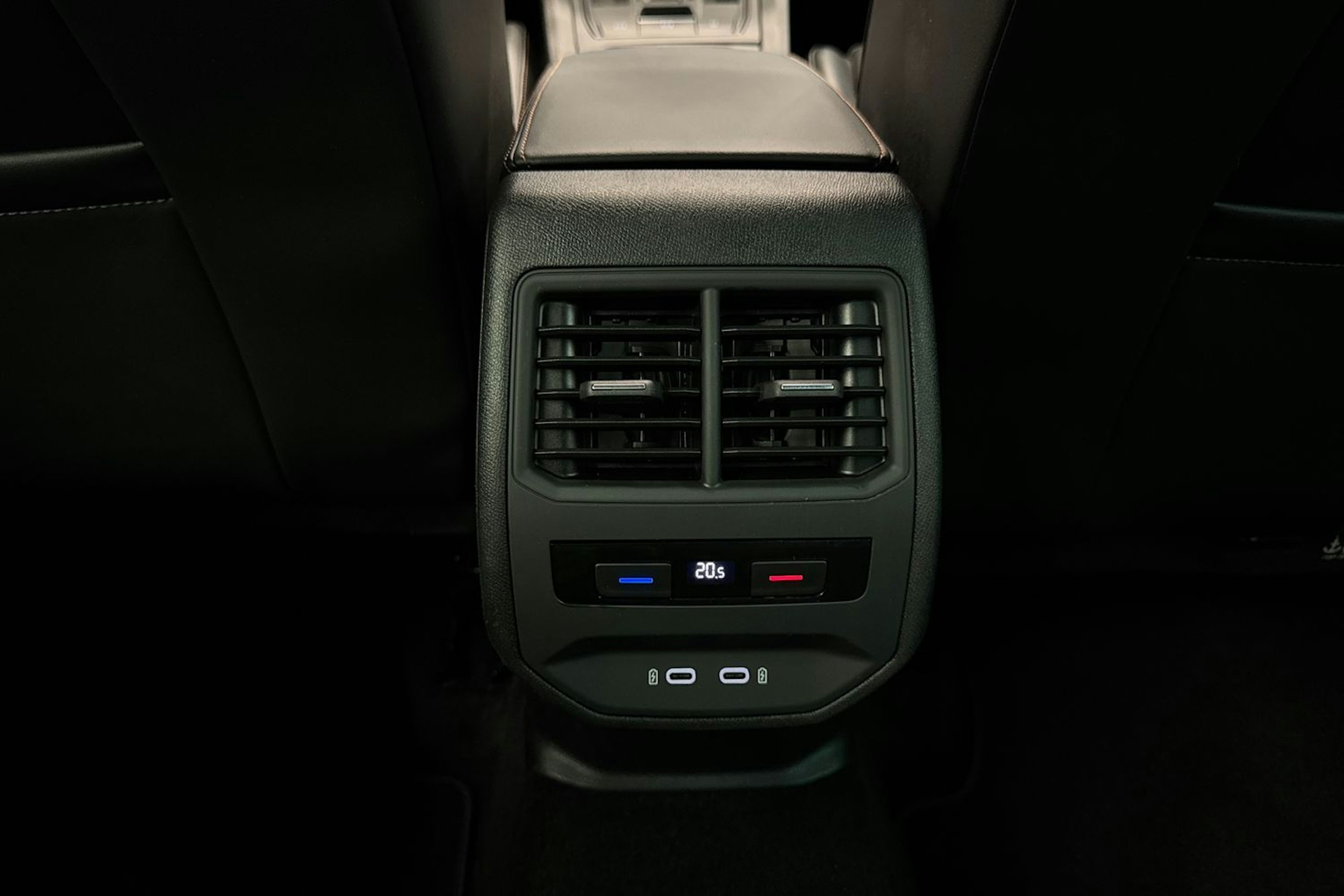 vihreä CUPRA Formentor 2021 kuva 13.