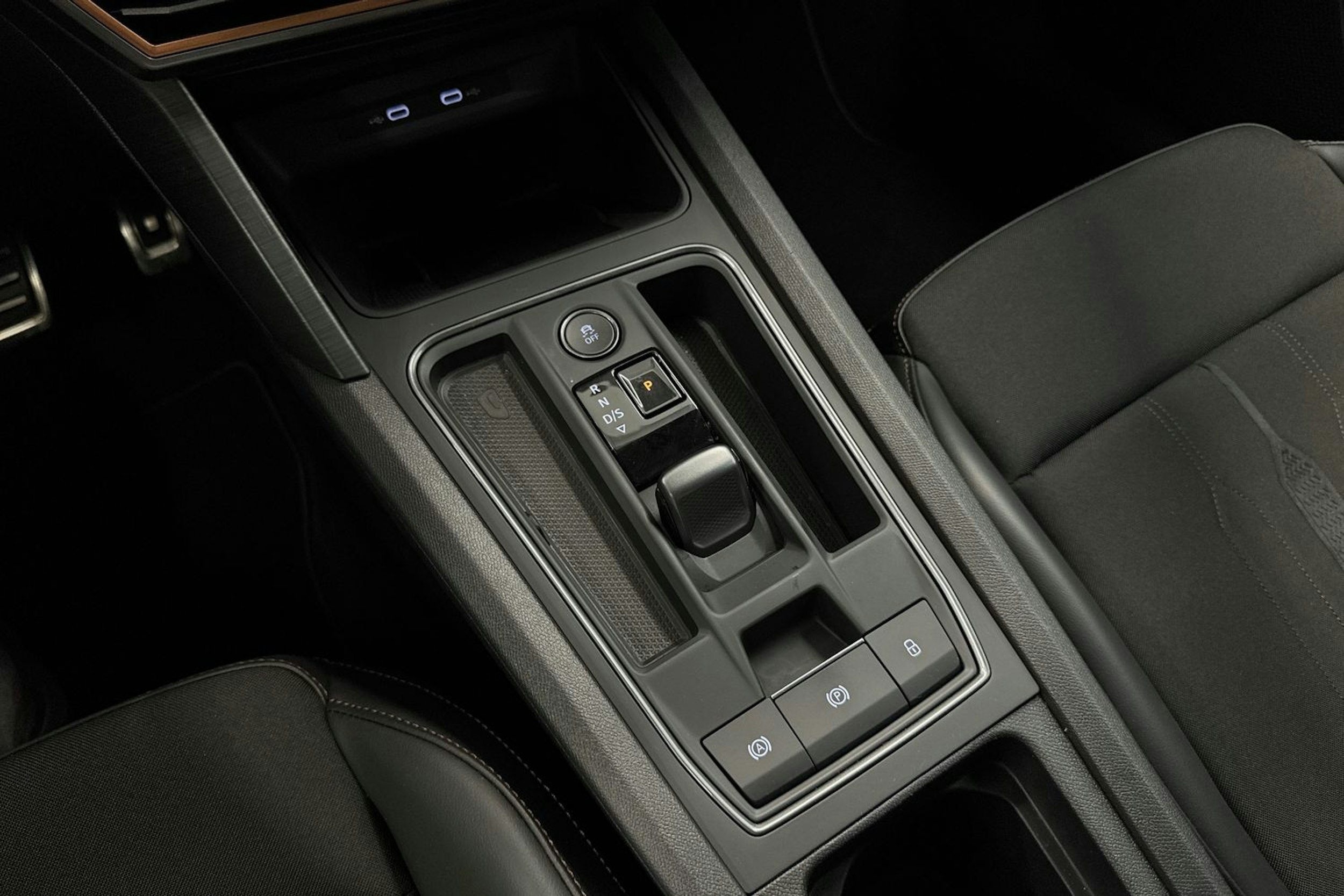 vihreä CUPRA Formentor 2021 kuva 21.
