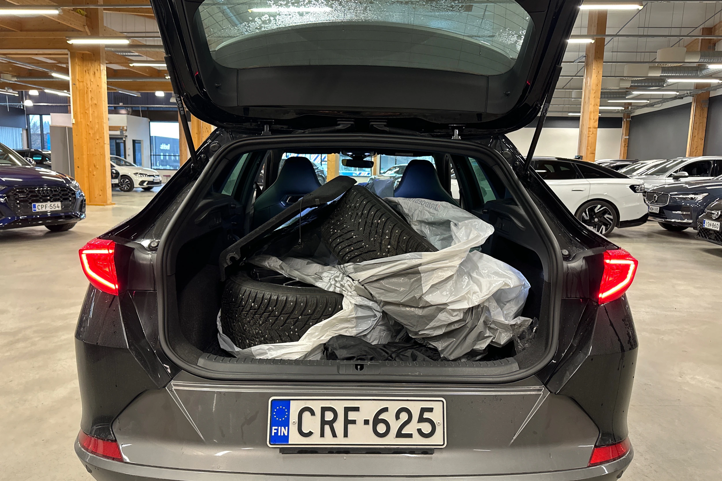 musta CUPRA Formentor 2022 kuva 7.