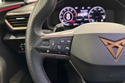 sininen CUPRA Formentor 2022 kuva 17.