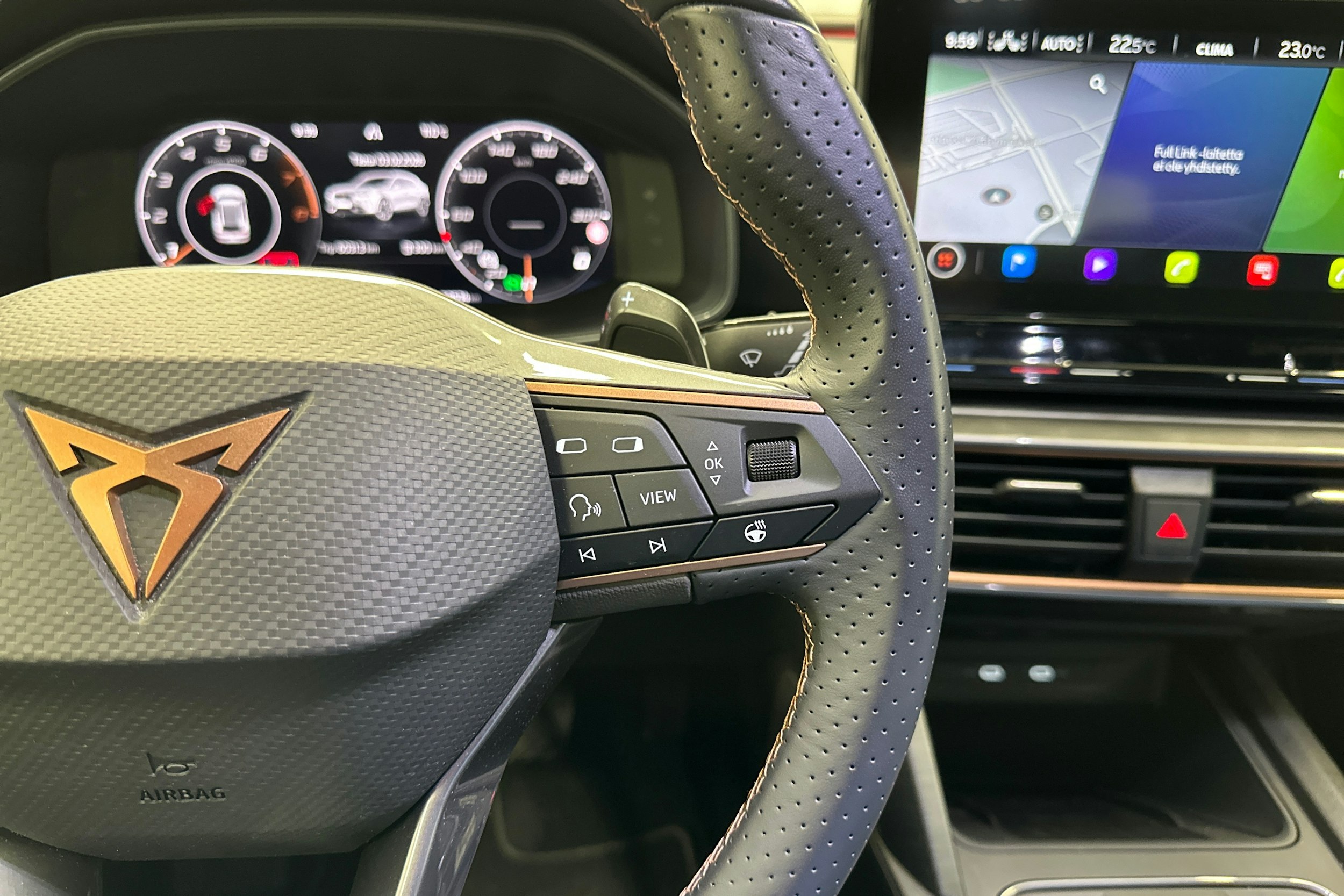 sininen CUPRA Formentor 2022 kuva 18.