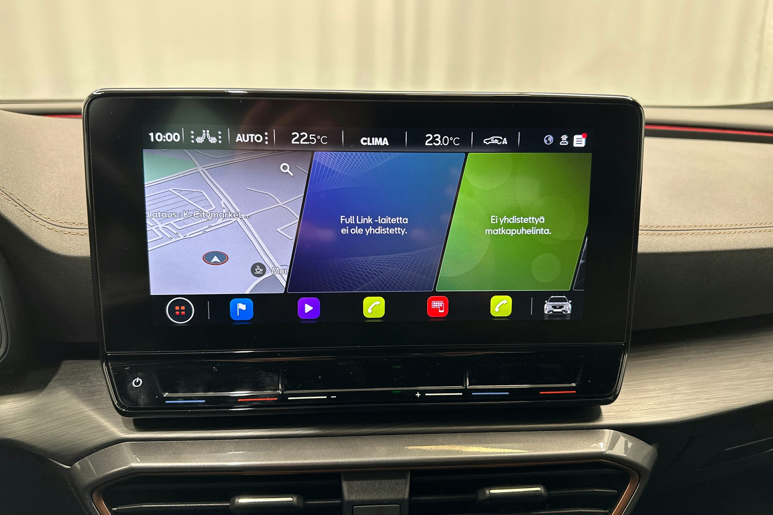 sininen CUPRA Formentor 2022 kuva 21.