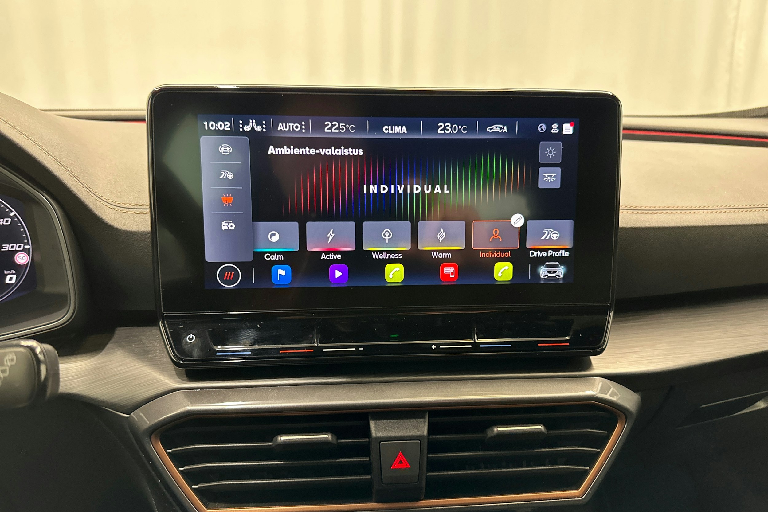 sininen CUPRA Formentor 2022 kuva 25.