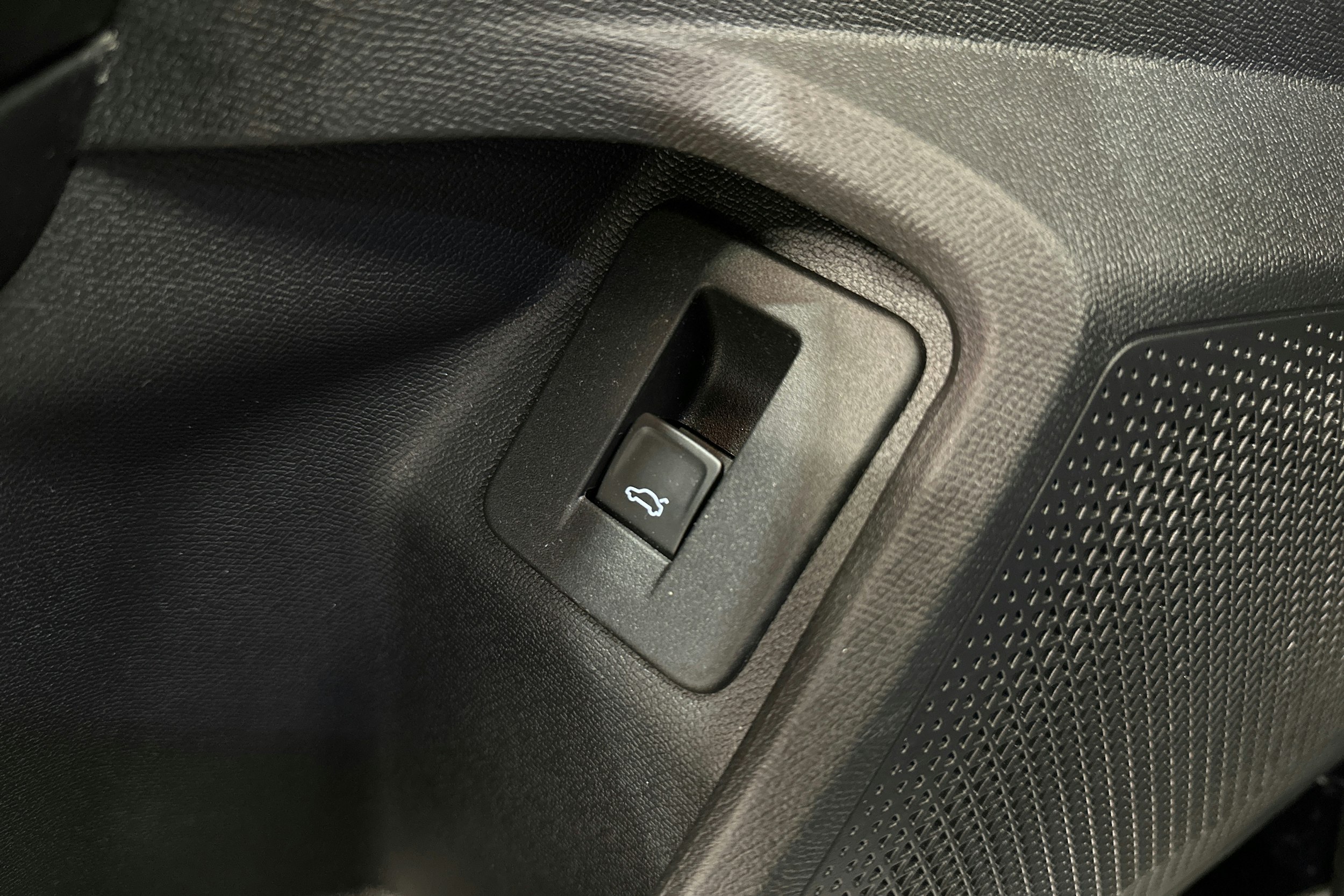 sininen CUPRA Formentor 2022 kuva 27.