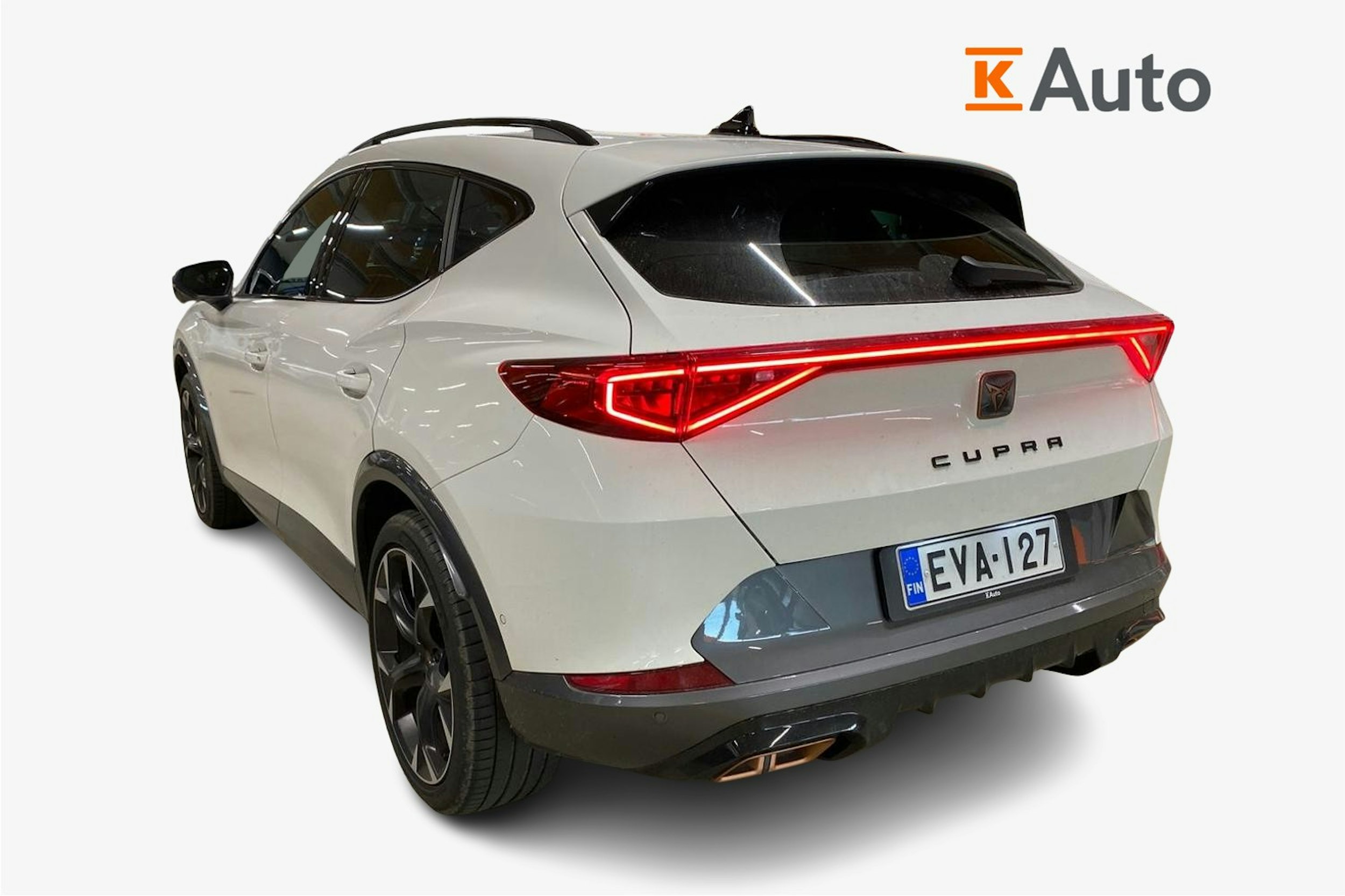 valkoinen CUPRA Formentor 2022 kuva 2.