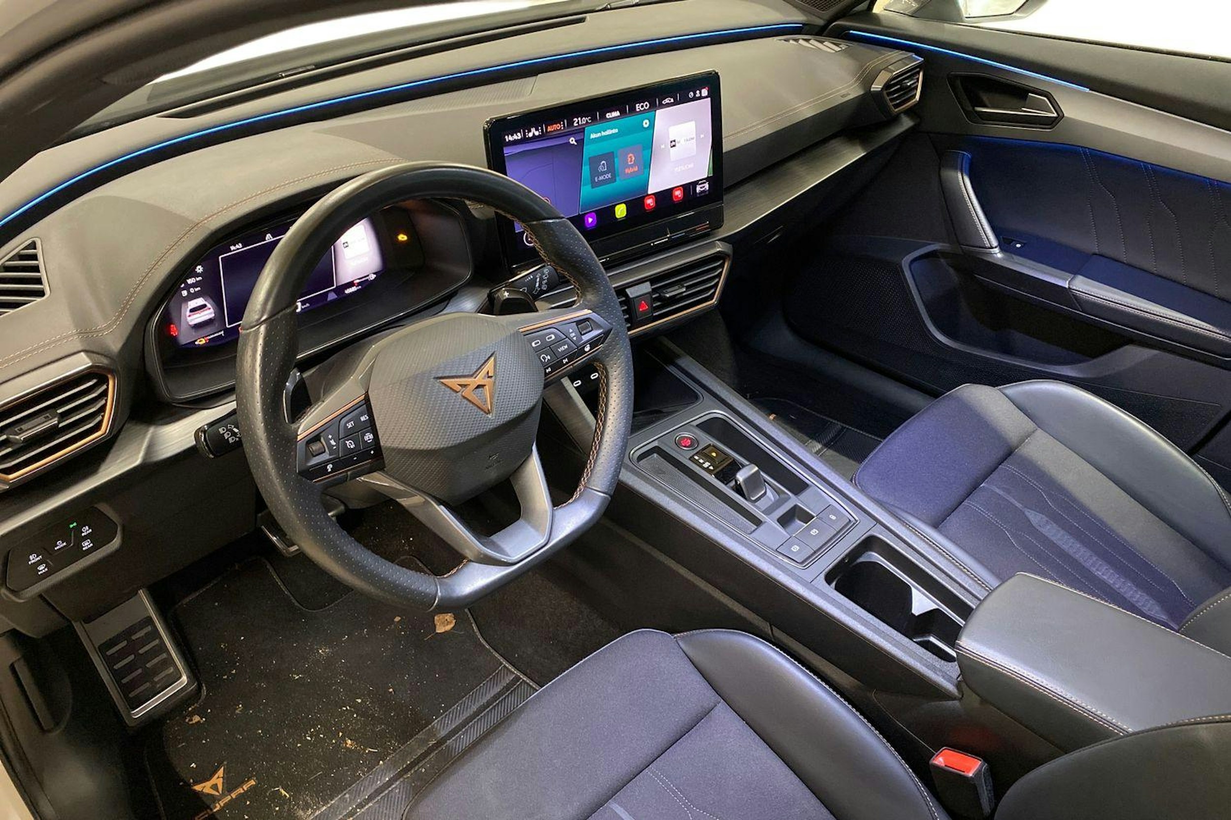 valkoinen CUPRA Formentor 2022 kuva 3.