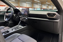 valkoinen CUPRA Formentor 2022 kuva 13.