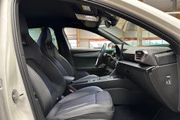 valkoinen CUPRA Formentor 2022 kuva 14.