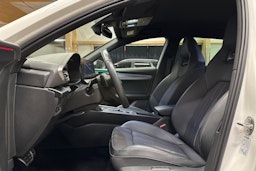 valkoinen CUPRA Formentor 2022 kuva 16.