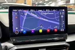 valkoinen CUPRA Formentor 2022 kuva 18.