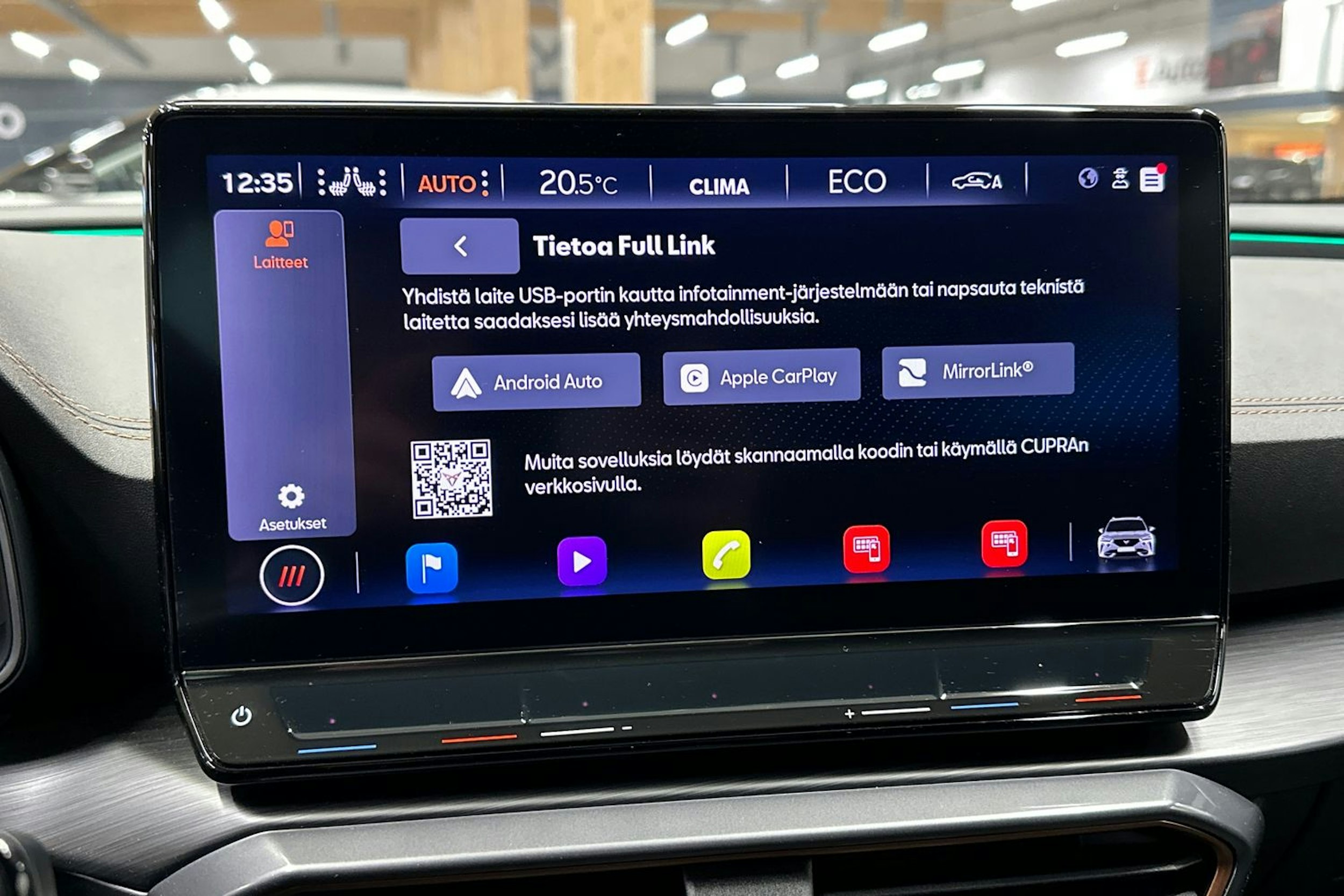 valkoinen CUPRA Formentor 2022 kuva 20.