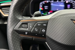 valkoinen CUPRA Formentor 2022 kuva 25.