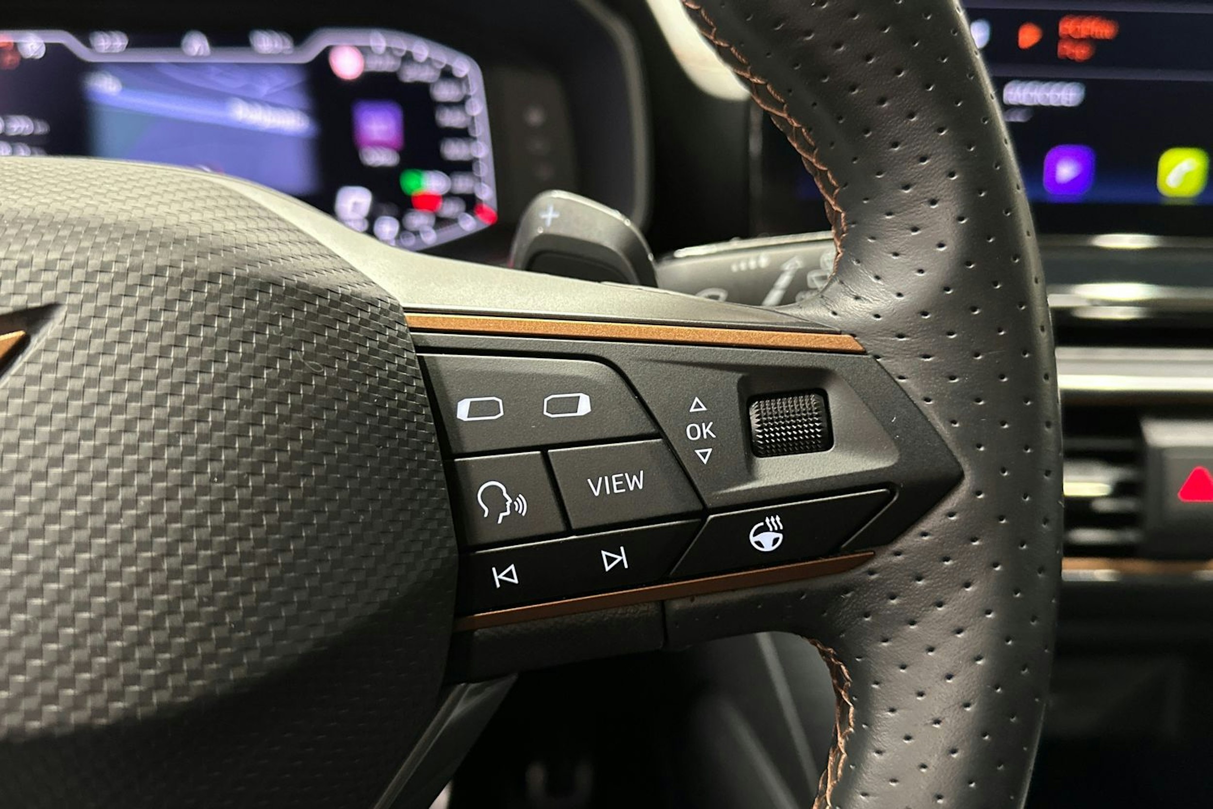 valkoinen CUPRA Formentor 2022 kuva 26.