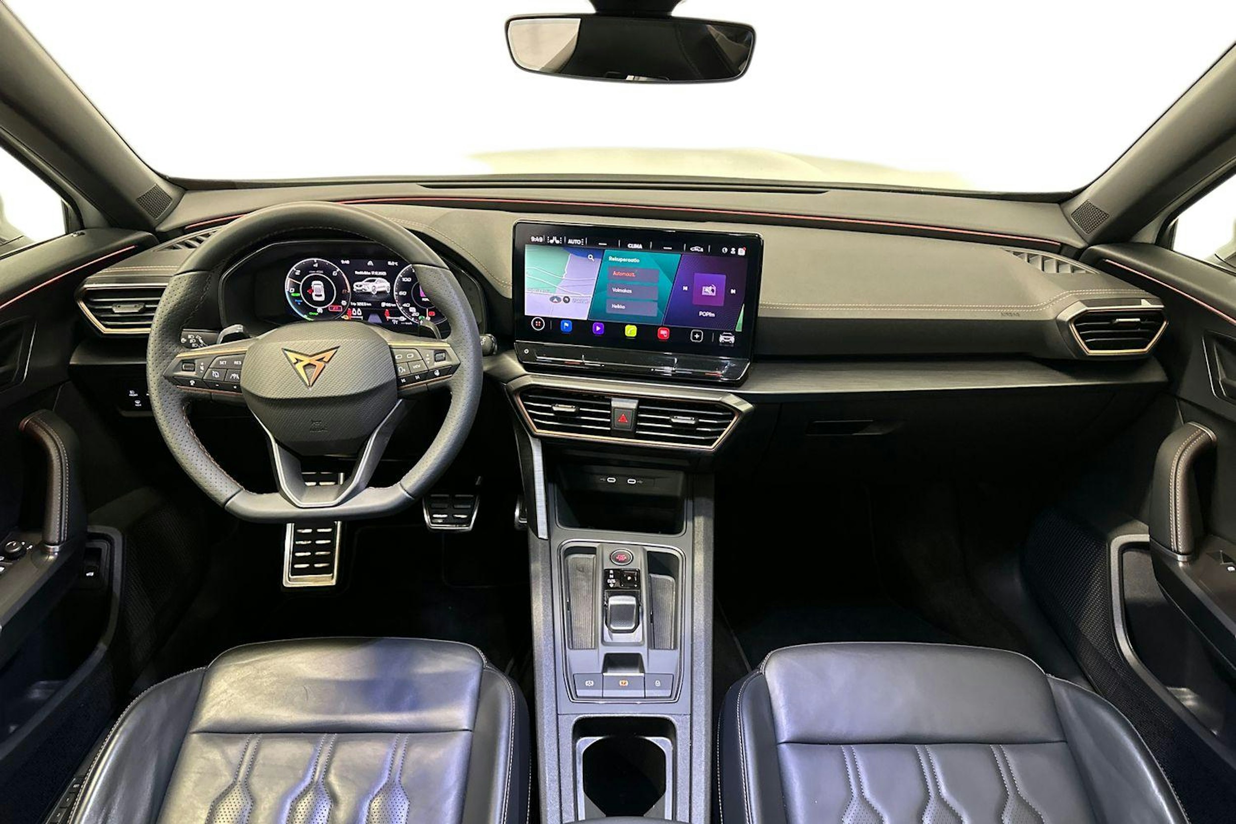 valkoinen CUPRA Formentor 2022 kuva 9.